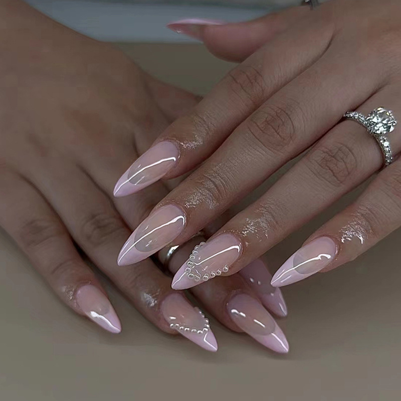 24 Adet Fiyonklu Takma Tırnak  - Nail Art Valentines Day incelemesi ve fiyatı